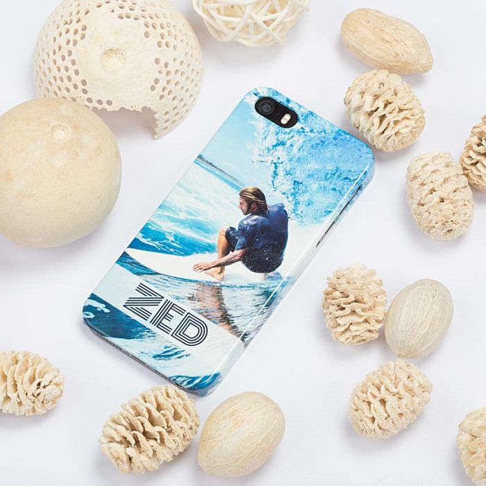 personalised iPhone SE case with shells and potpourri decoration