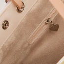 details bedrukte handtas