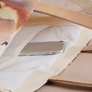 close up shopper bag features