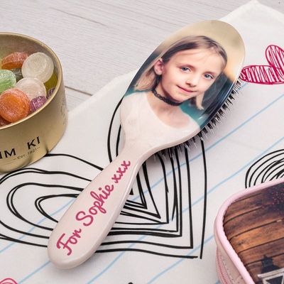 photo hairbrush
