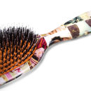 bedruckte haarbürste nahaufnahme