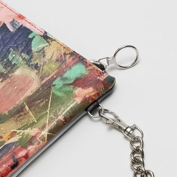 design your own chain crossbody bag detailing