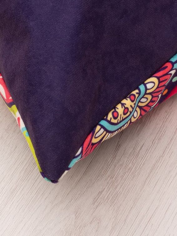 Finitions de la housse de coussin de sol imprimée