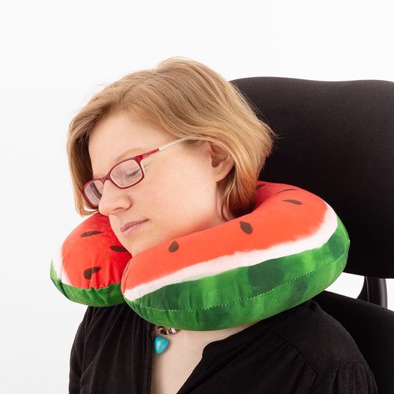 custom travel pillow with model