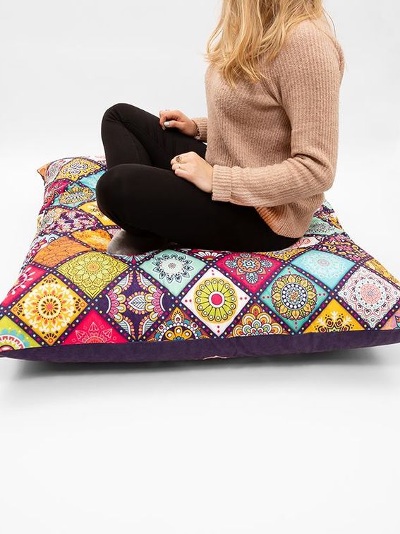 Grand coussin de sol très confortable