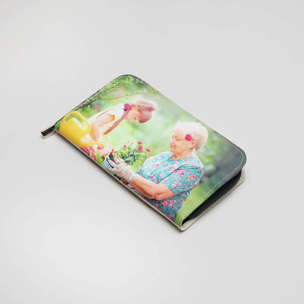 Personalised travel wallet