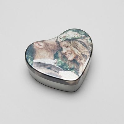 personalised heart tin