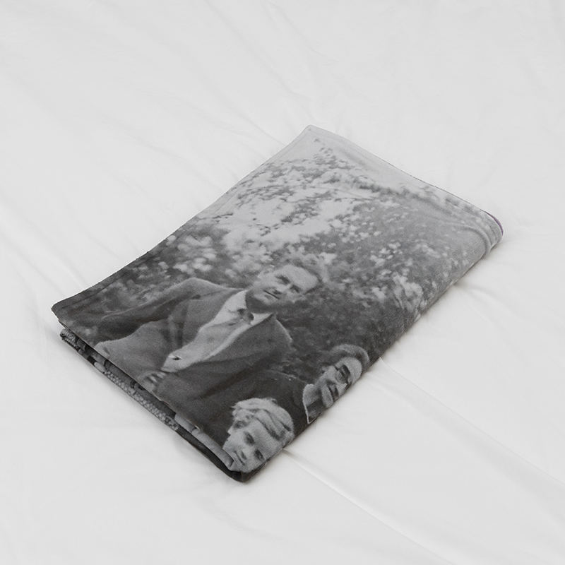 Personalized remembrance online blankets