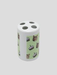 toothbrush holder with faces