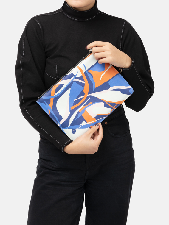 Custom leather pouch design