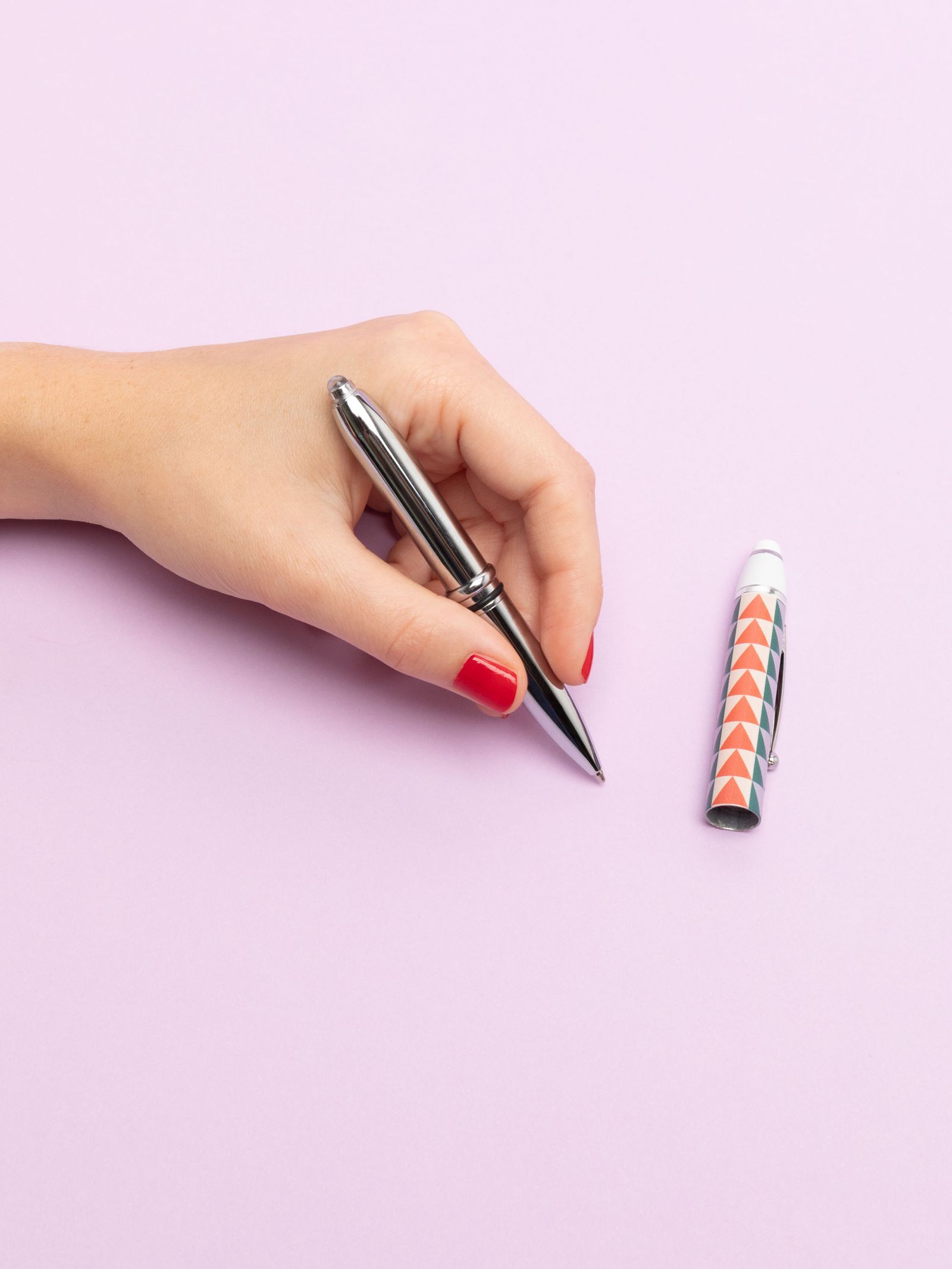 Custom Light Up Pens. Stylish LED Pen Torch.