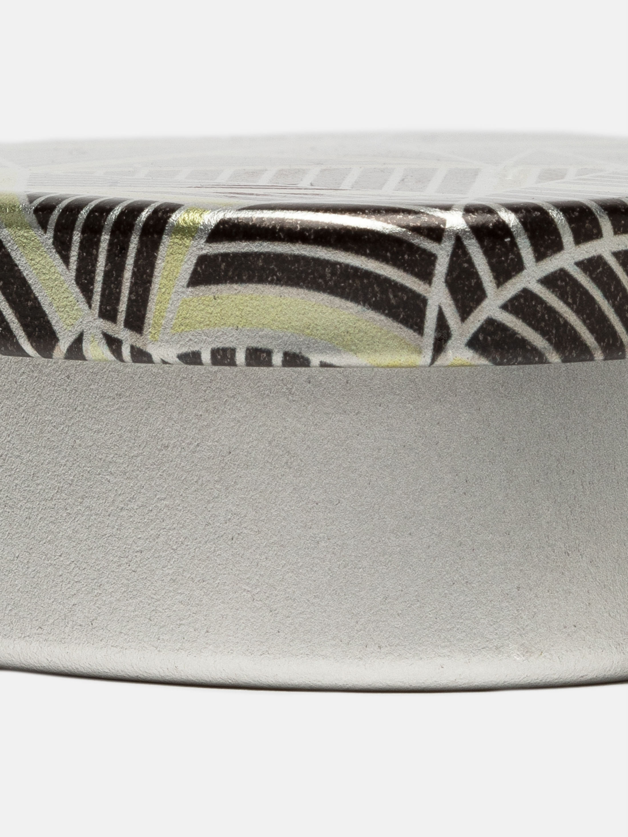 plain heart shaped tin details