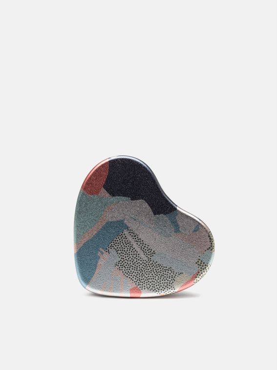 custom printed heart shaped tin