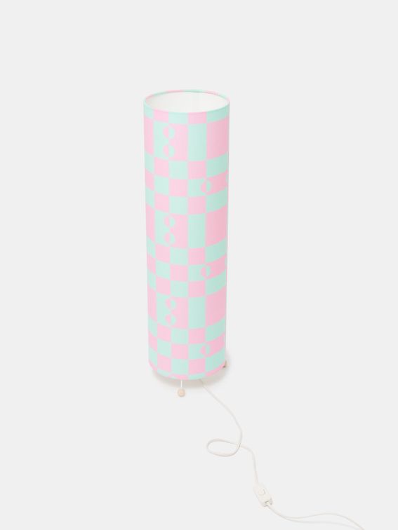 stående lampa med dina designer