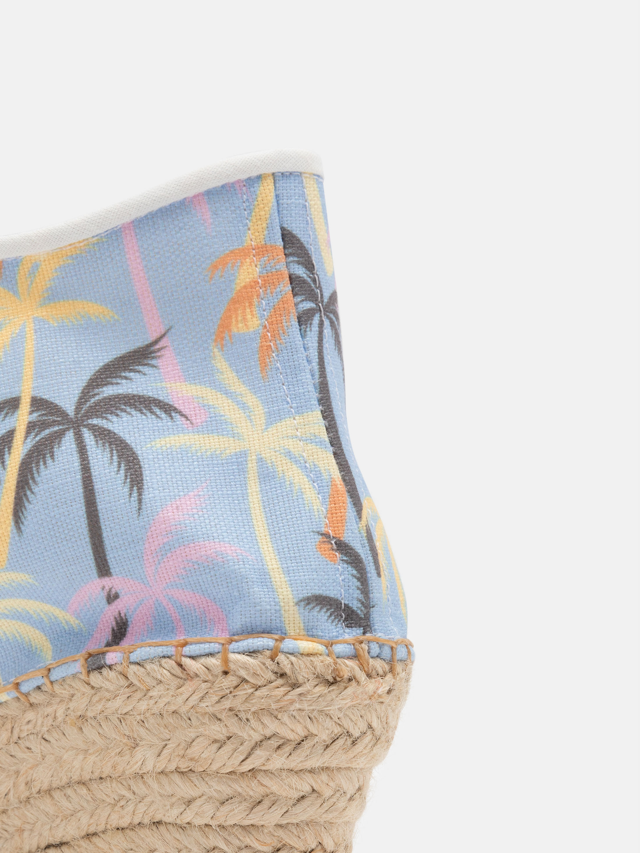 innenansicht espadrilles bedruckte zunge und sohle