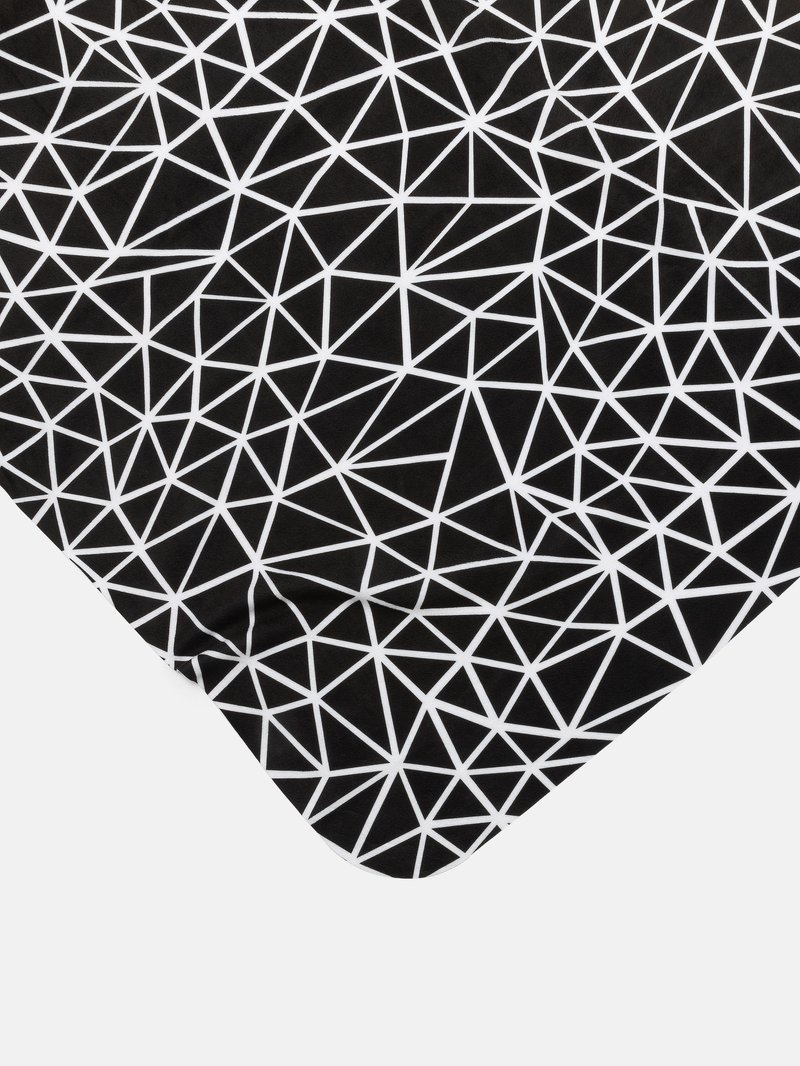 Printed pattern design thin blanket single layer