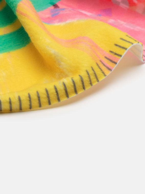 close up of printed edge details and curved corner
