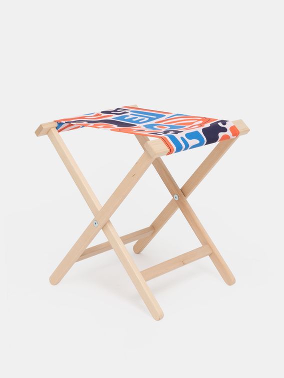 folding chairs printed with design