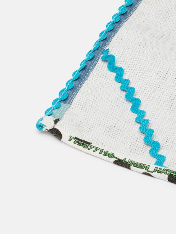 detail of fabric edge