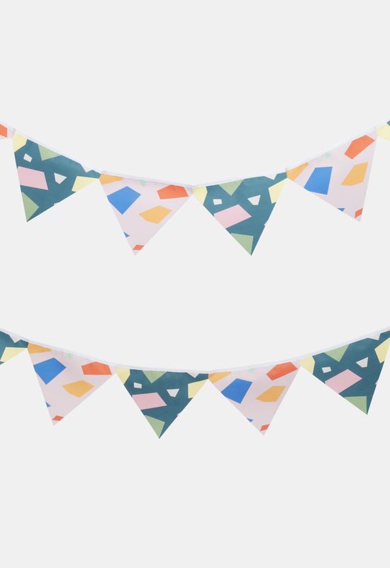 bespoke bunting in classic gingham and floral patterns