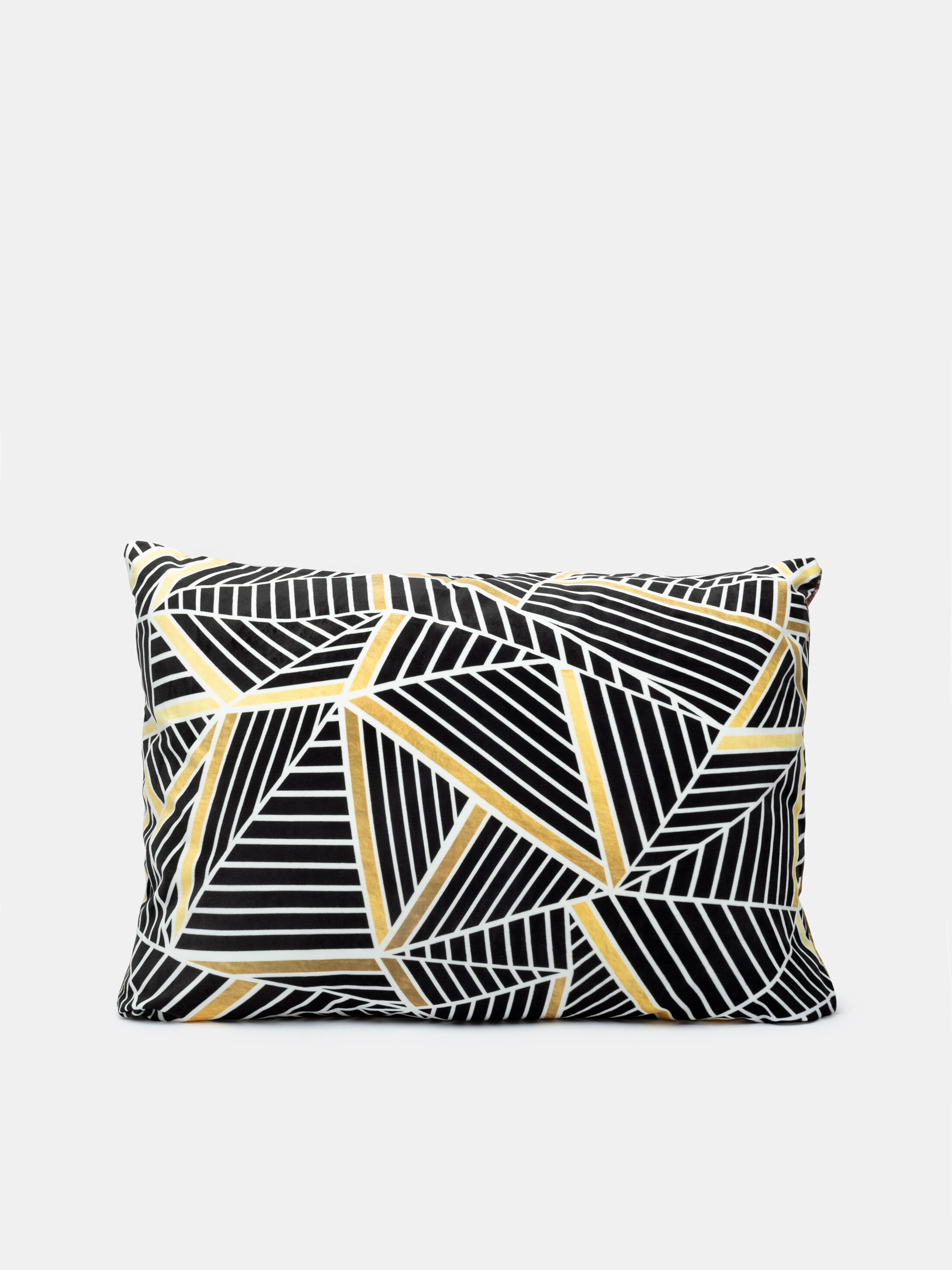 Print on outlet demand cushions