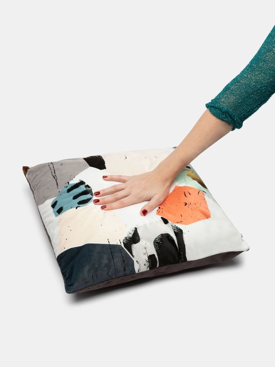 customized throw pillow