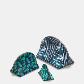 makeup pouch size comparison