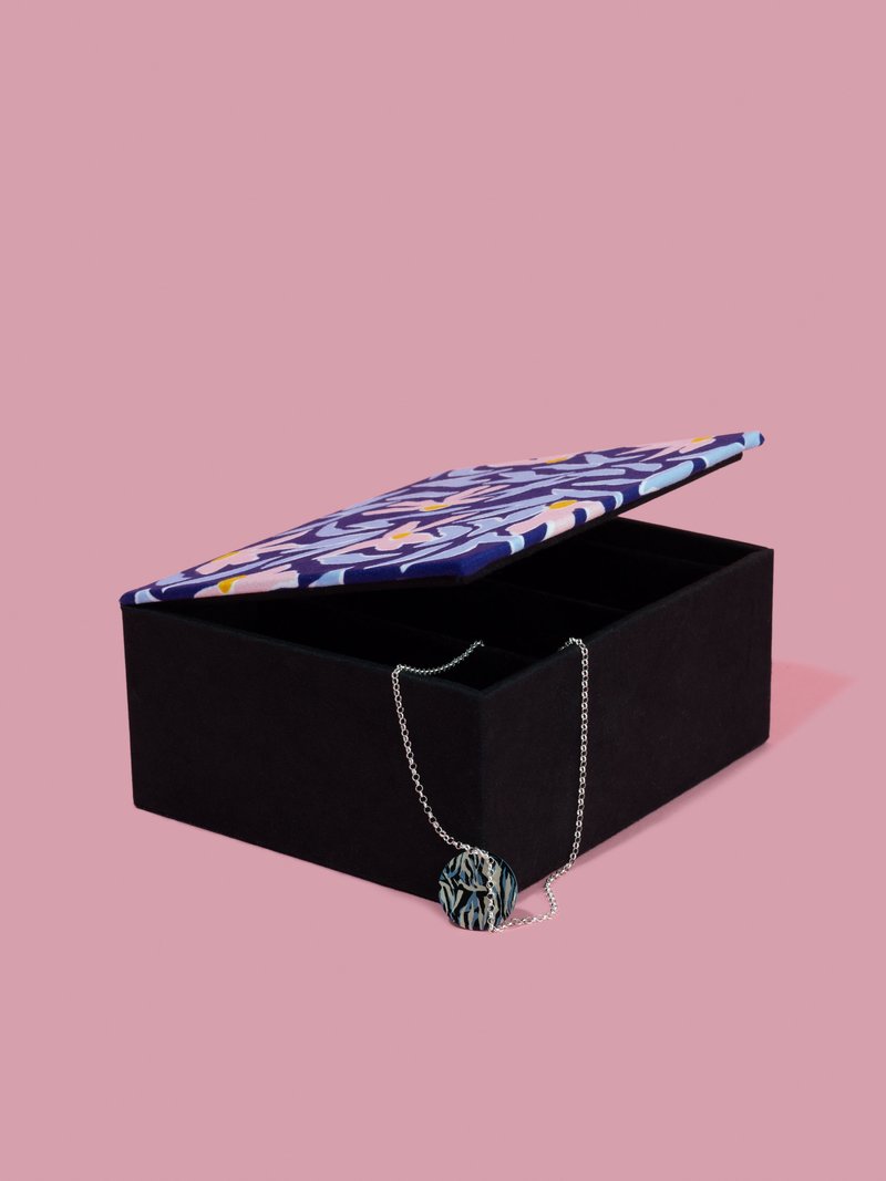 宝石や指輪収納　オリジナル　カスタムジュエリーボックス