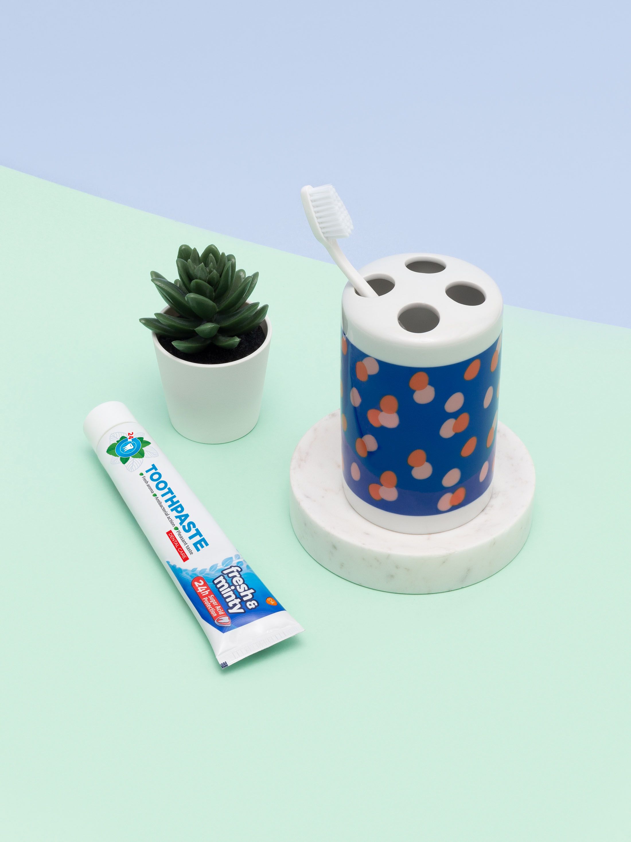 ceramic toothbrush holder