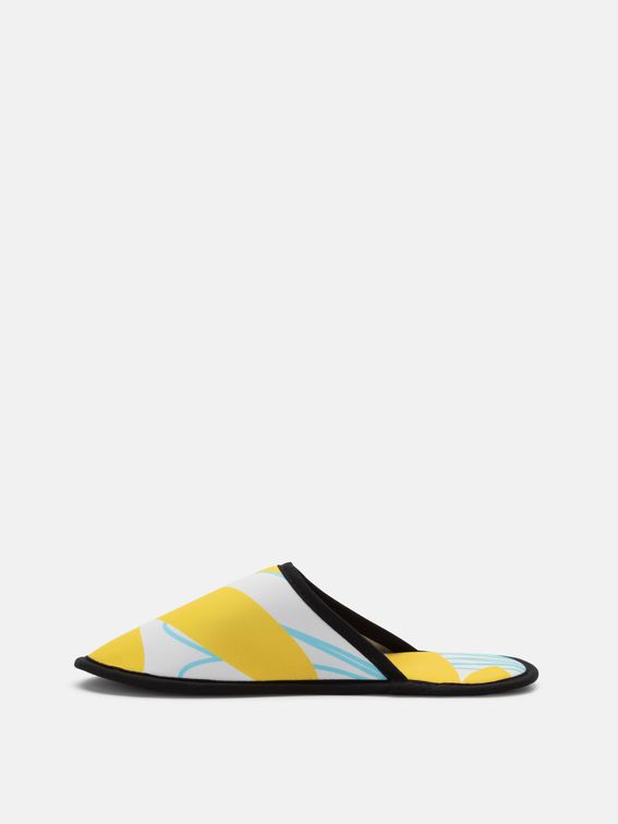 Small children's slipper design