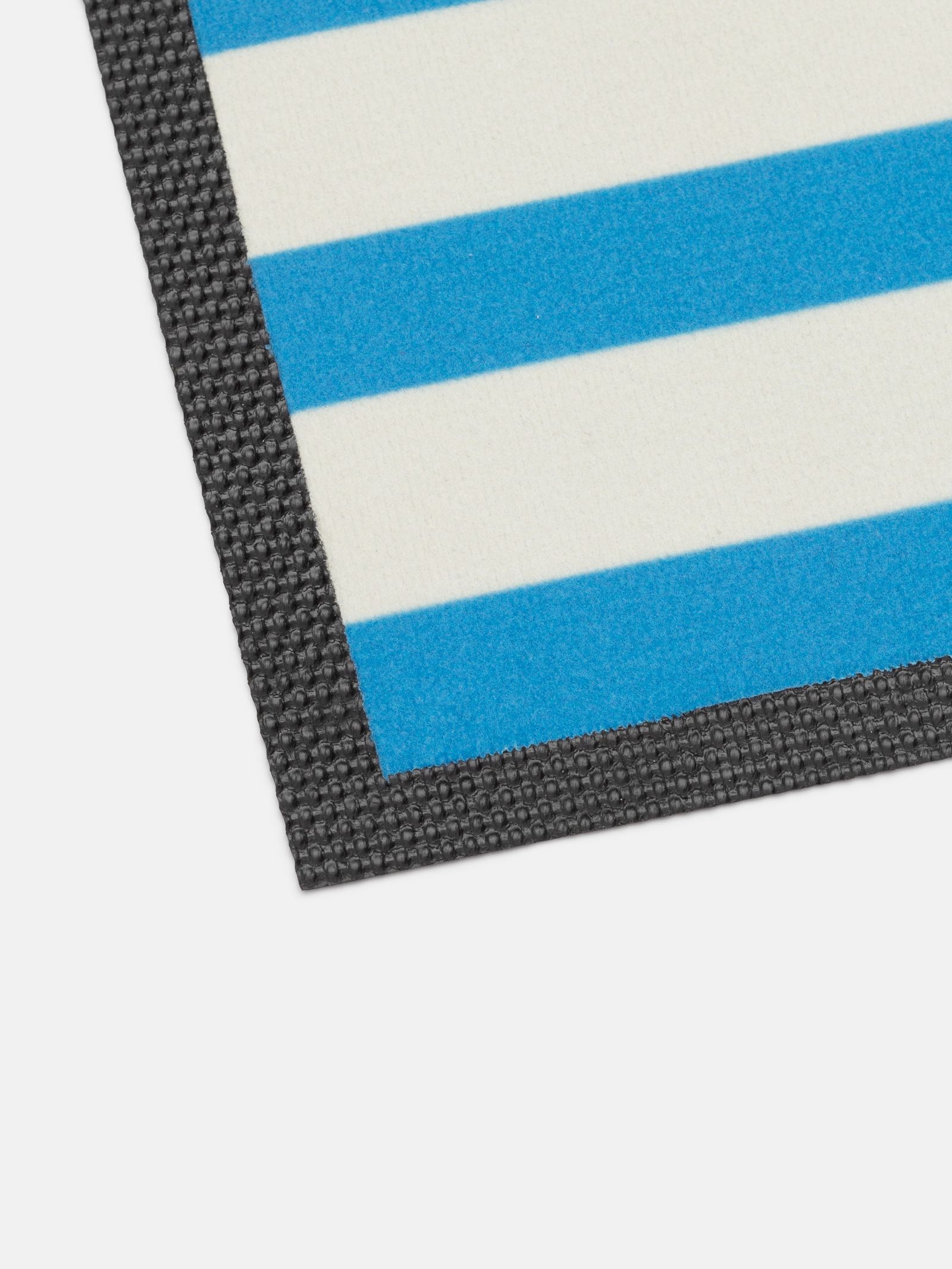 Custom Bar Mats UK. Custom Bar Runners. Printed Bar Runners