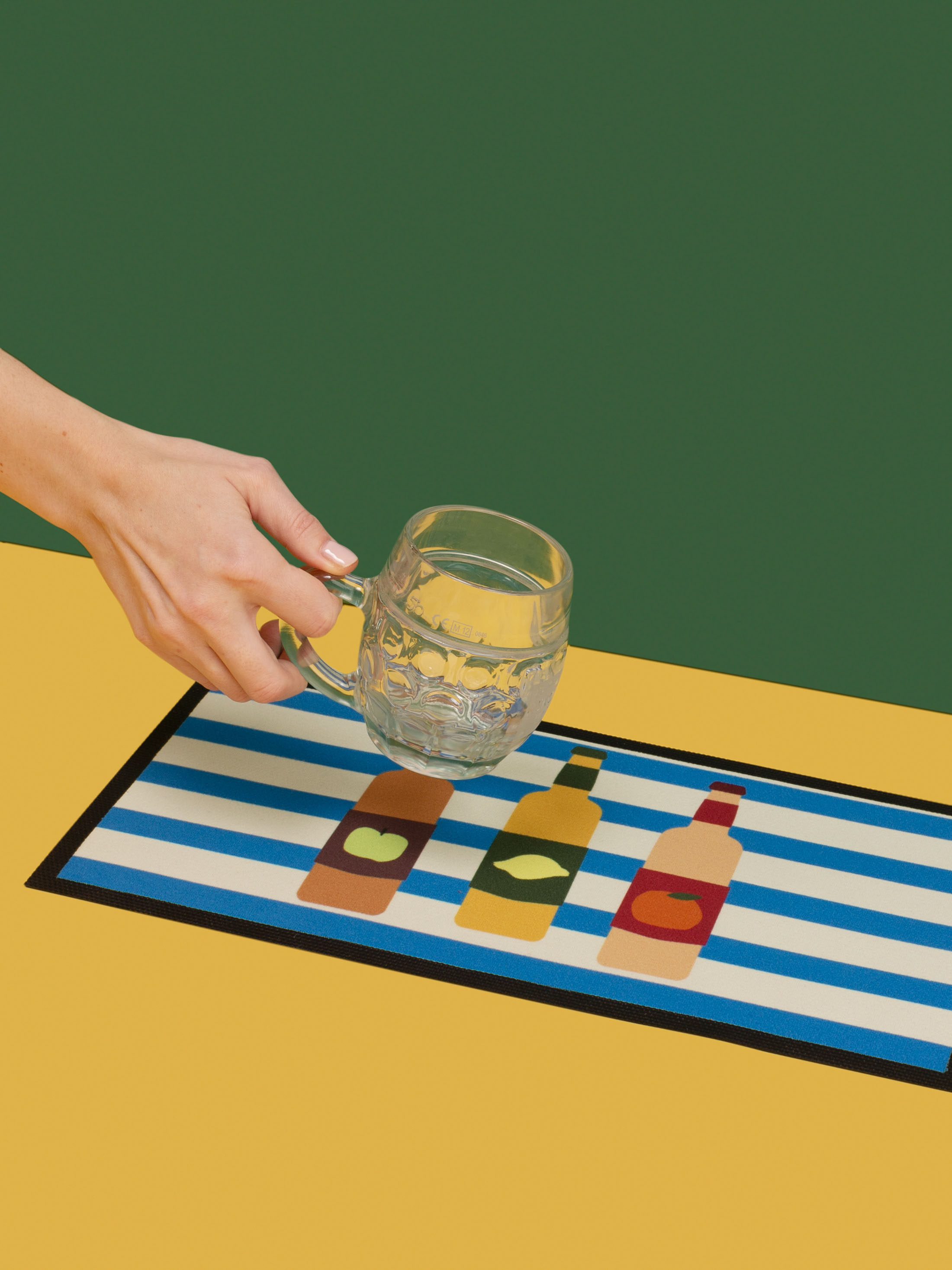 Faites votre propre tapis de bar personnalisable