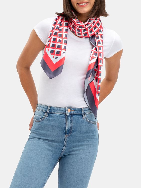 egendesignad fyrkantig scarf