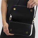 Foldover-Abendtasche mit Ketten-Lederriemen