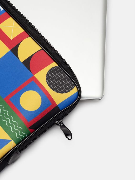 Design your own custom laptop sleeve