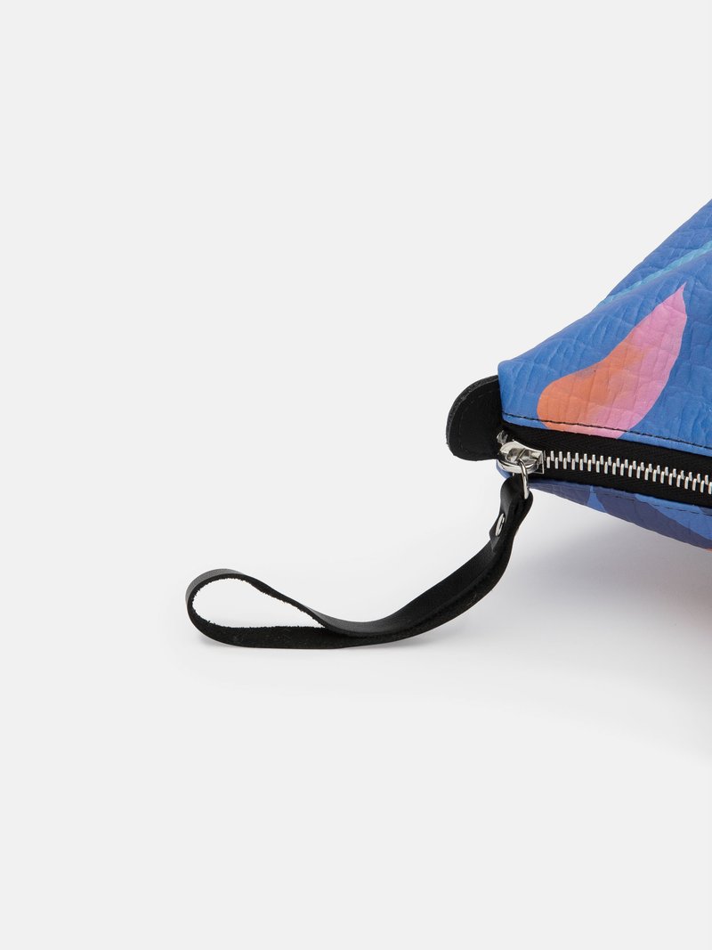 zip top handbags textured
