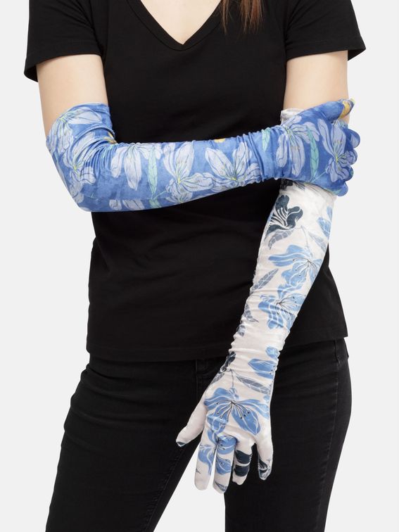 Crushed gloves sales