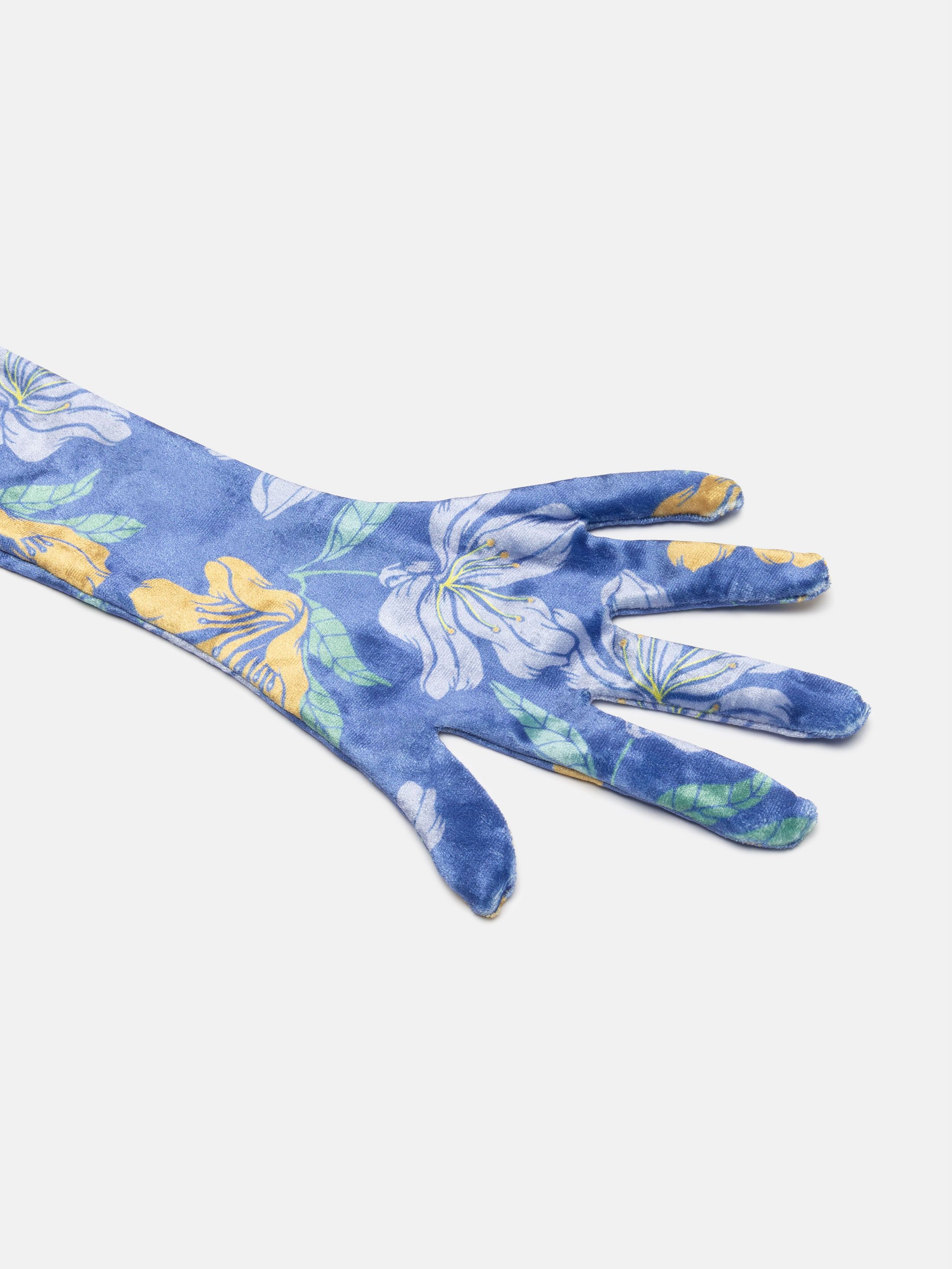 custom long gloves finger detail