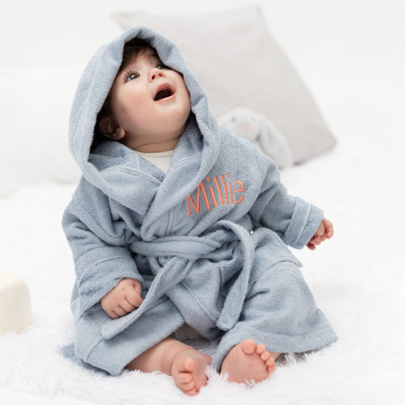 Baby mit Kapuze Bademantel Bestickt einem Herz Design und Personalisiert Name 