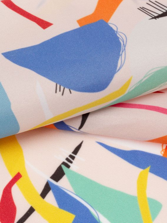 Ella Waterproof met print vastgespeld