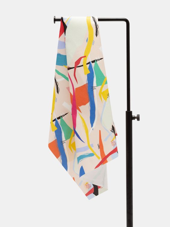 print on crisp Scroll fabric