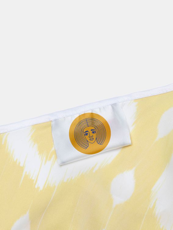 summer blouses neckline