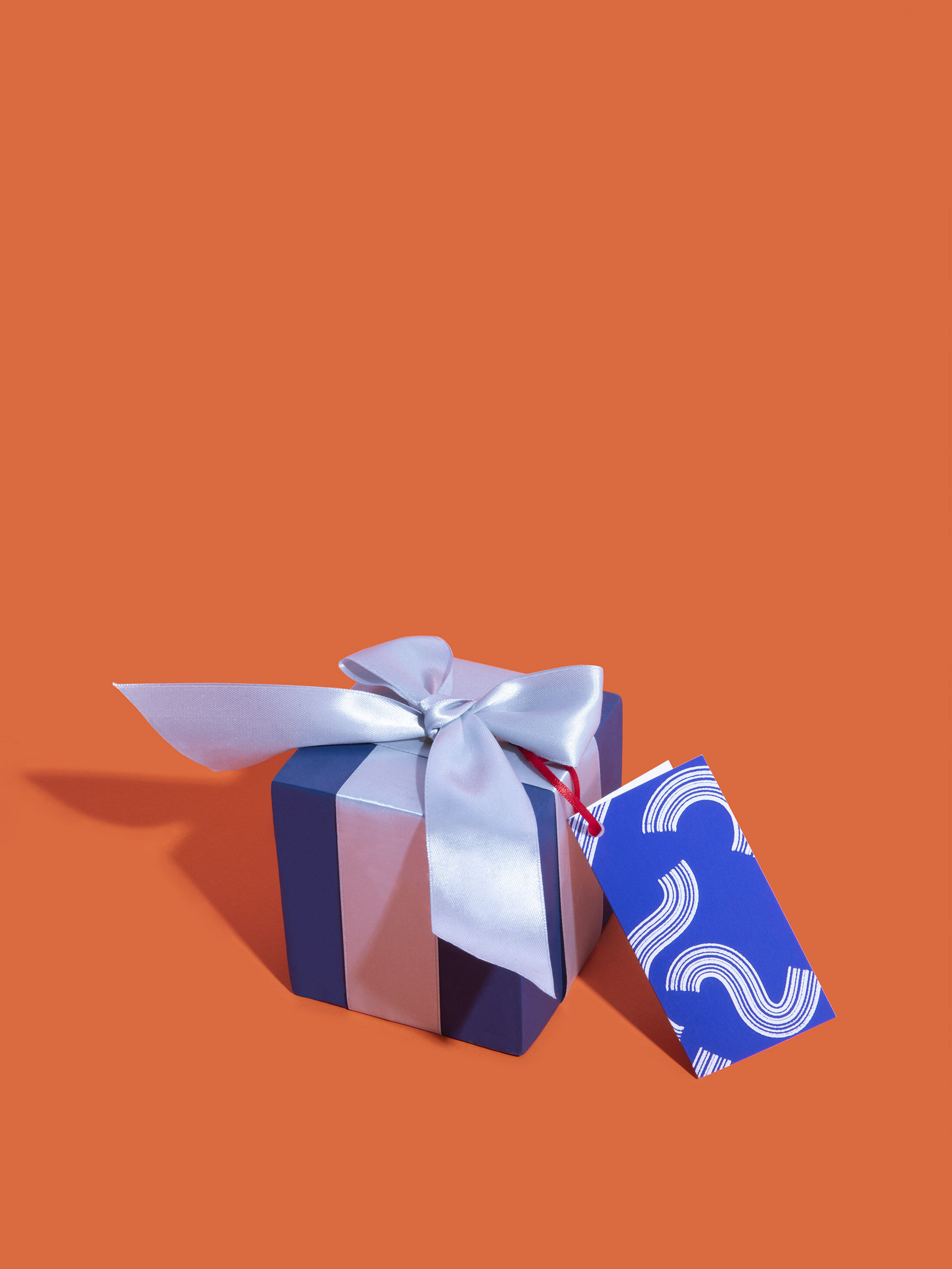 custom printed favor tags inside