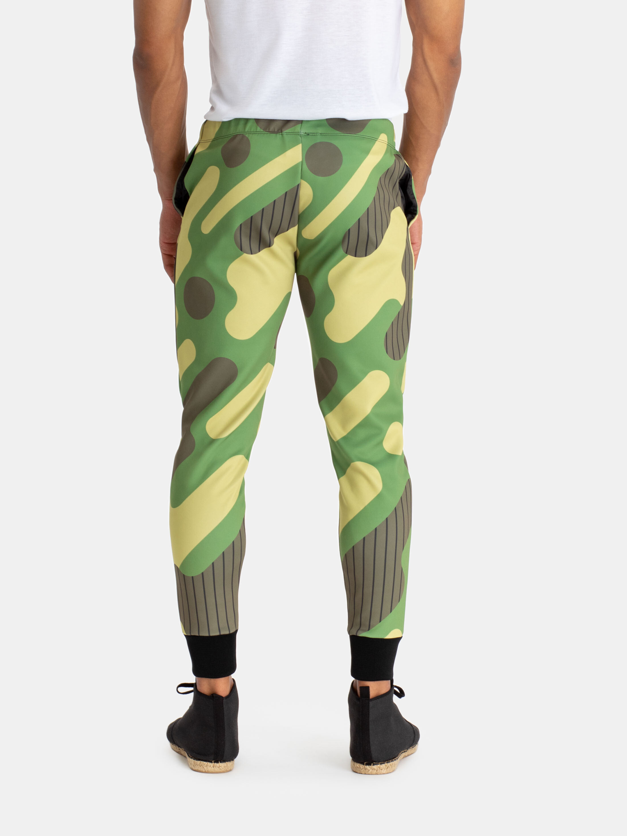 Nike camo clearance tracksuit bottoms