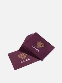 Märkesetiketter med logotyp