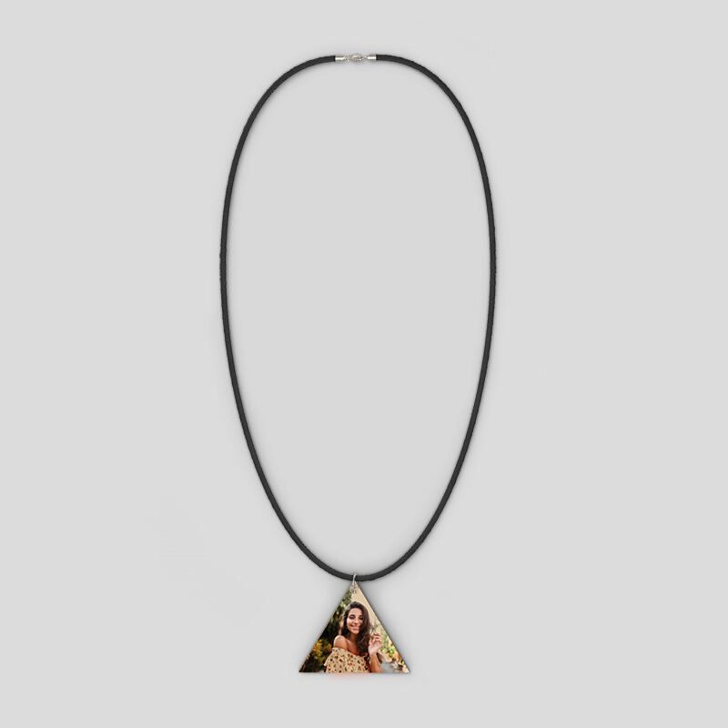 pirámide haz valor Collar de Madera Personalizado. Colgante de madera con foto.