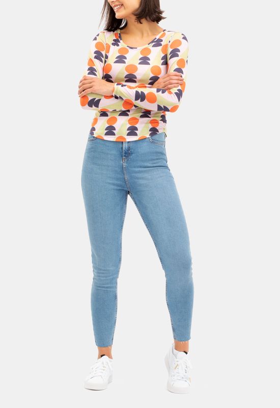 High waisted jeans deals with long sleeve shirt
