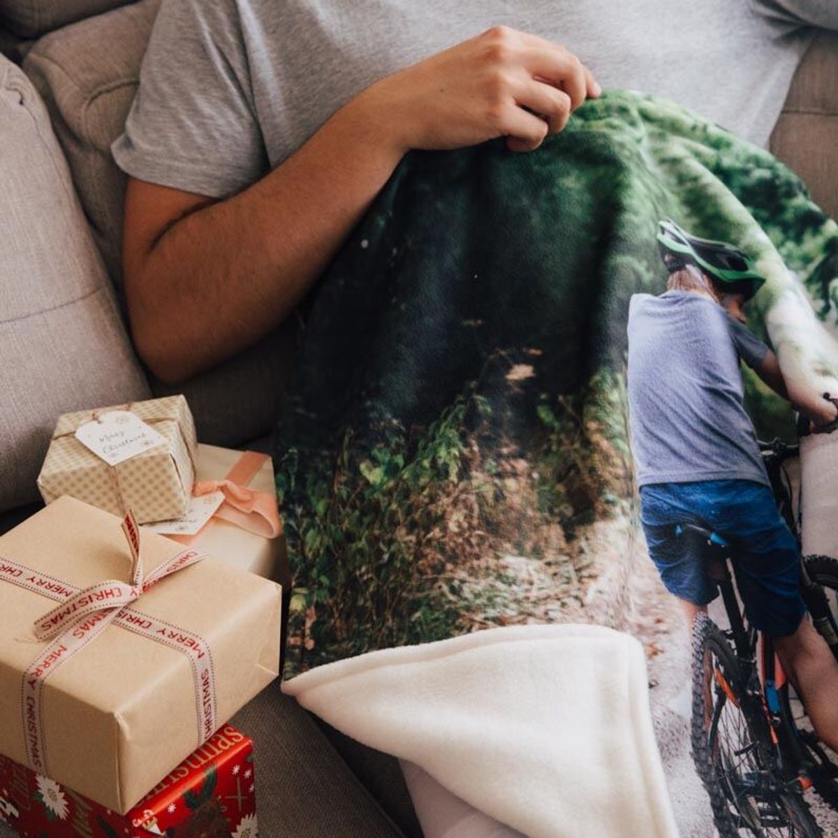 Bemaystar Couverture Personnalisée Photo-Cadeau Personnalisé, Idee Cadeau pour Maman, Papa, Plaid Personnalisé pour Famille, Ami, Cadeau Anniversaire, Fete des Meres, Saint-Valentin, Noël(3 Photo Bemaystar Couverture Personnalisée Photo-Cadeau Personnalisé, Idee Cadeau pour Maman, Papa, Plaid Personnalisé pour Famille, Ami, Cadeau Anniversaire, Fete des Meres, Saint-Valentin, Noël(3 Photo