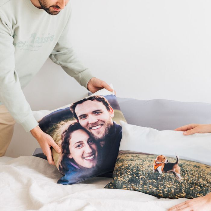 cuscino da soggiorno personalizzato con collage di foto