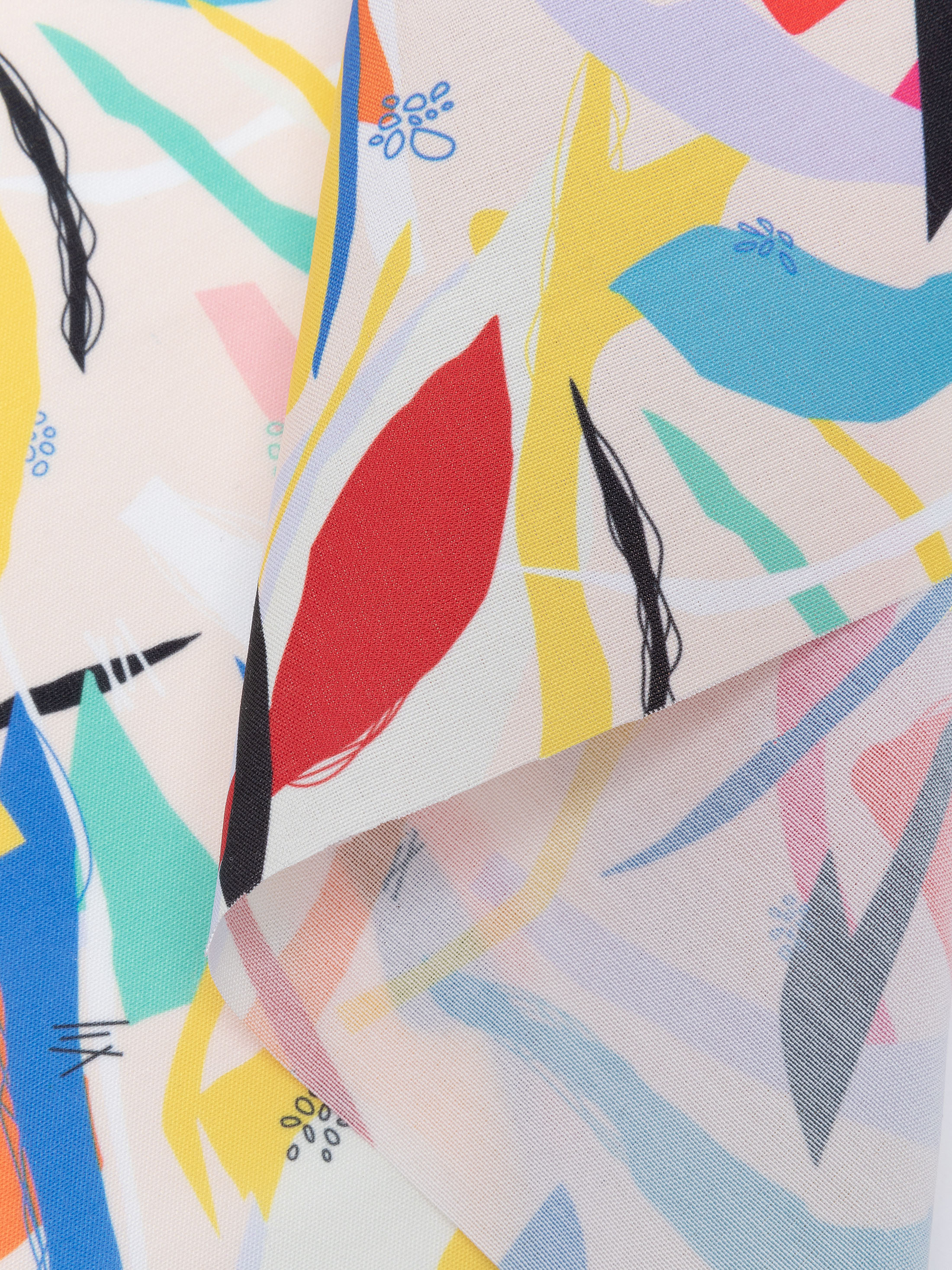 Polyester FR à armure toile 145 g/m²